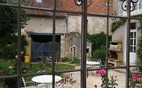 Le Relais Des Roses- Chambres D'Hotes