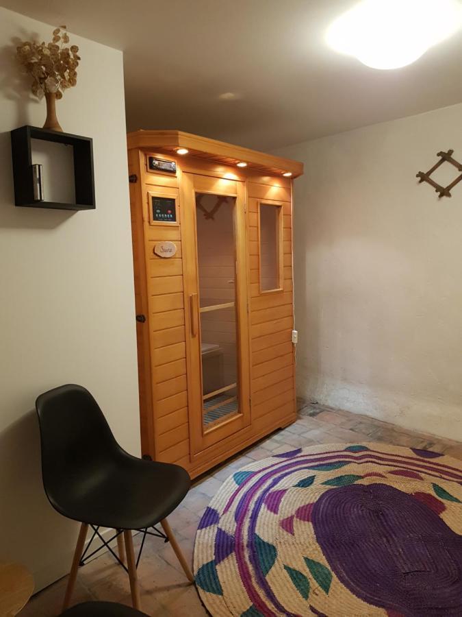 Le Relais Des Roses- Chambres D'Hotes Vatan Exterior photo
