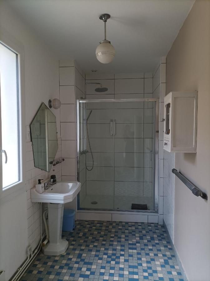 Le Relais Des Roses- Chambres D'Hotes Vatan Exterior photo