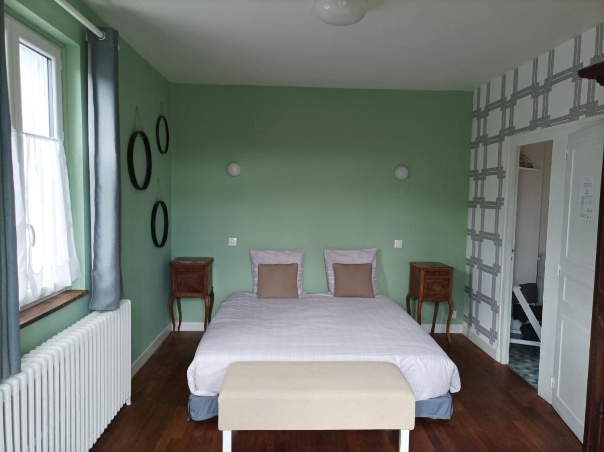Le Relais Des Roses- Chambres D'Hotes Vatan Exterior photo