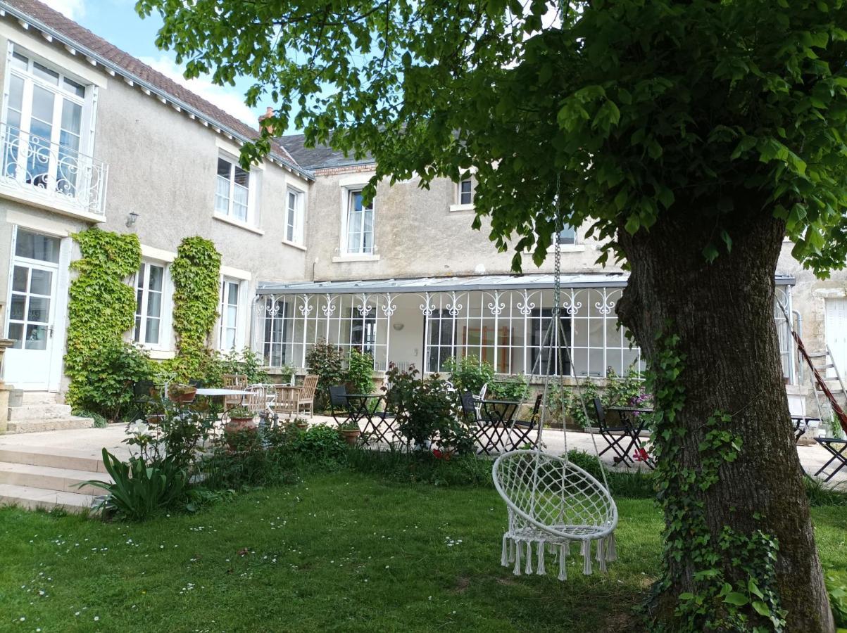 Le Relais Des Roses- Chambres D'Hotes Vatan Exterior photo