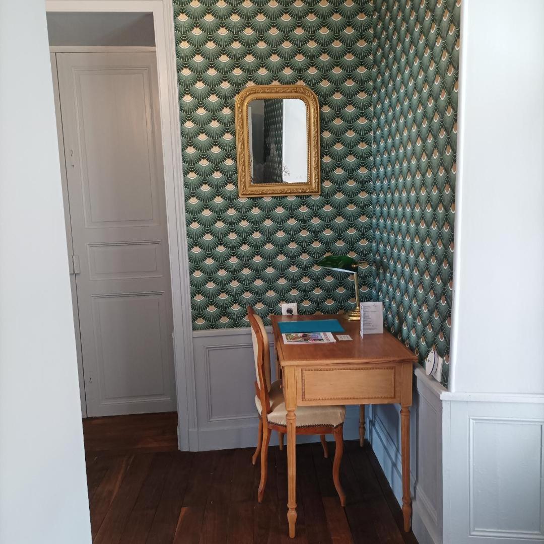 Le Relais Des Roses- Chambres D'Hotes Vatan Exterior photo