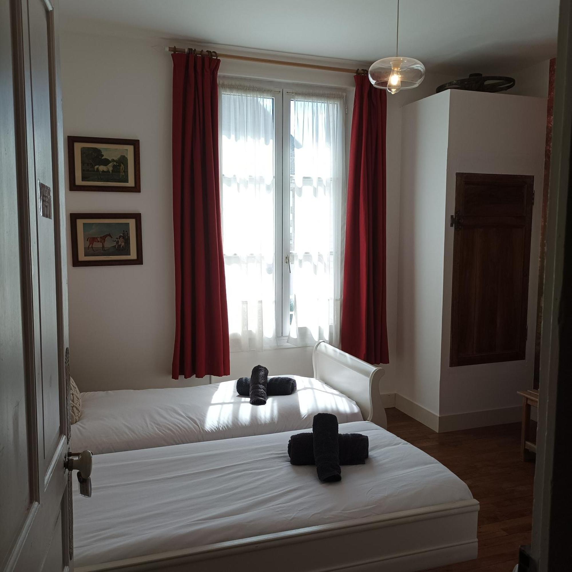 Le Relais Des Roses- Chambres D'Hotes Vatan Room photo